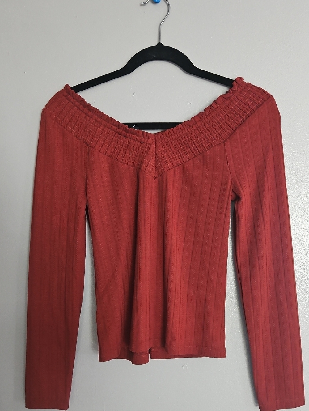 Jessica Simpson Rust Brown Ribbed Off-Shoulder Top - Picture 3 of 4